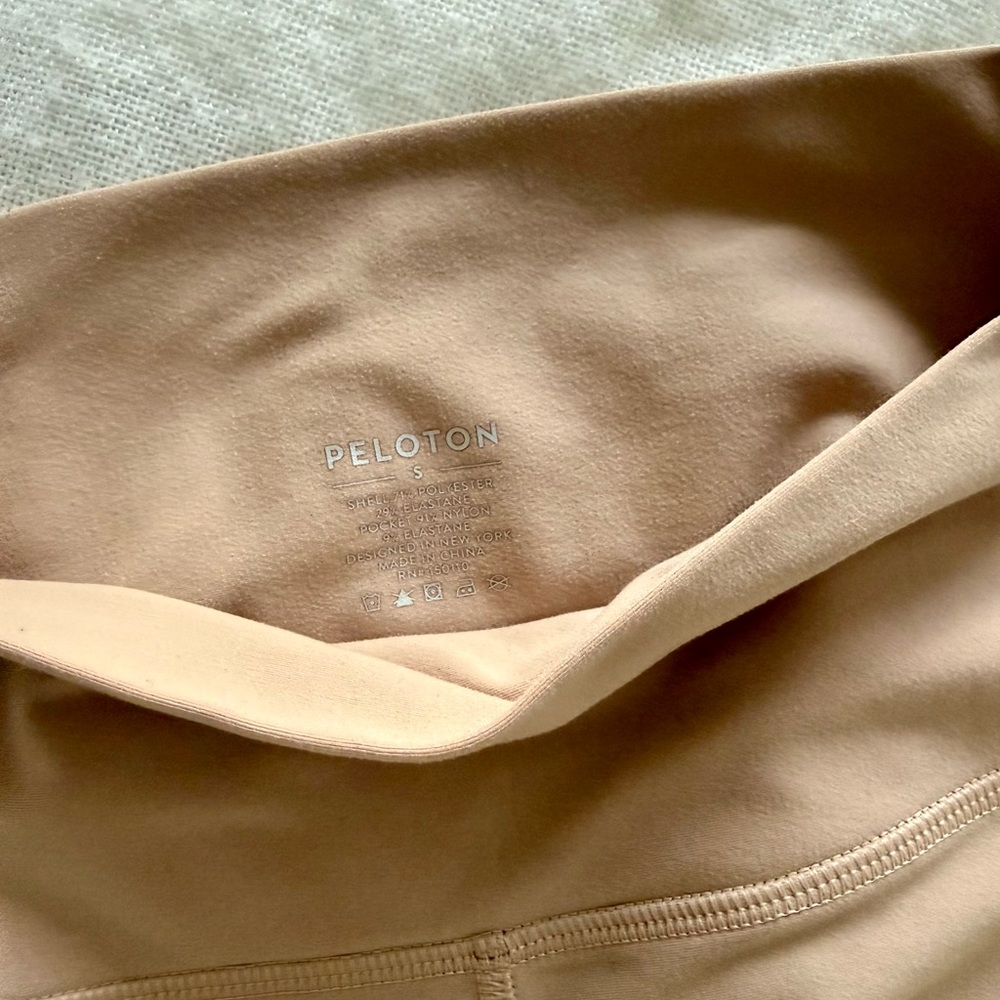 Peloton High-Waisted Leggings Taupe - Picture 3 of 5
